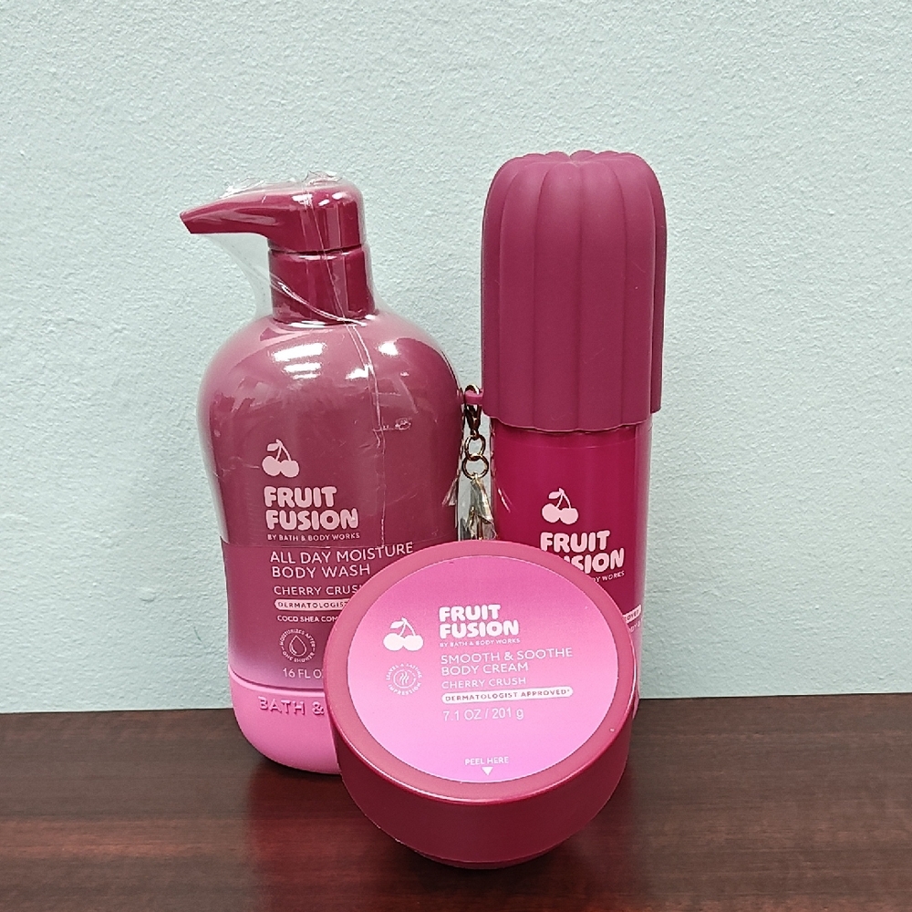Bath & Body Works CHERRY CRUSH Fruit Fusion 3 Piece Body Care Set